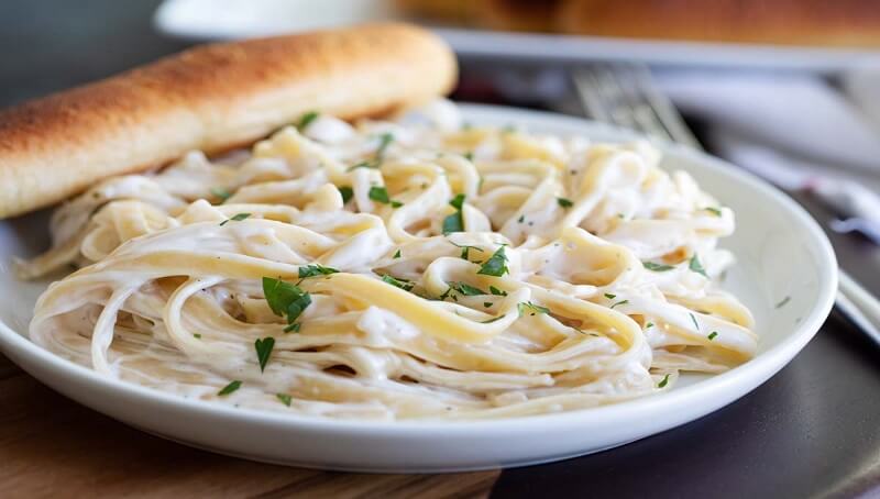 Can Dogs eat Alfredo Sauce? What Are The Risks? 3 Can Dogs Eat Alfredo Sauce